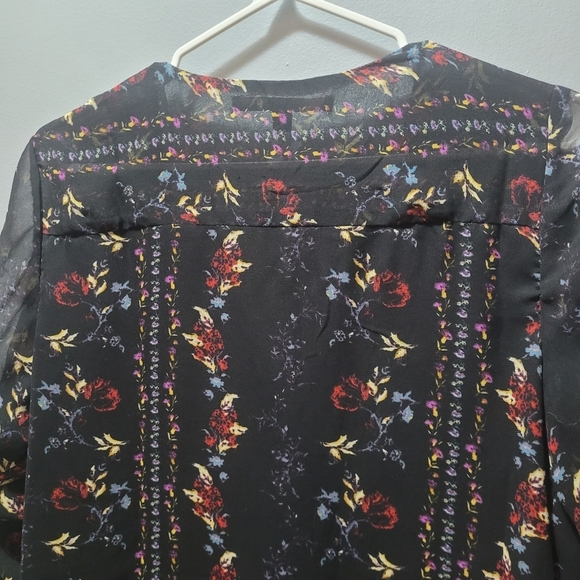 Guess Black Sheer Floral Blouse M - Picture 7 of 8